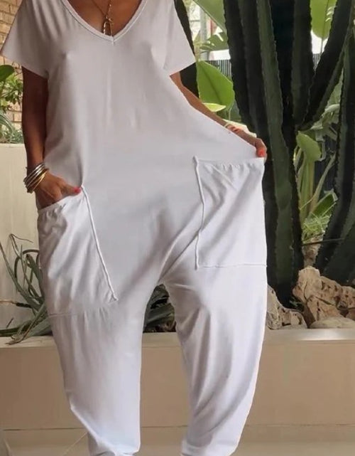Load image into Gallery viewer, European And American Solid Color And V-neck Oversized Pocket Low-grade Jumpsuit
