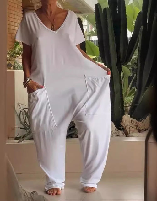 Load image into Gallery viewer, European And American Solid Color And V-neck Oversized Pocket Low-grade Jumpsuit
