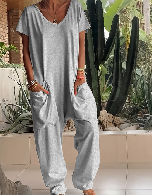 Load image into Gallery viewer, European And American Solid Color And V-neck Oversized Pocket Low-grade Jumpsuit
