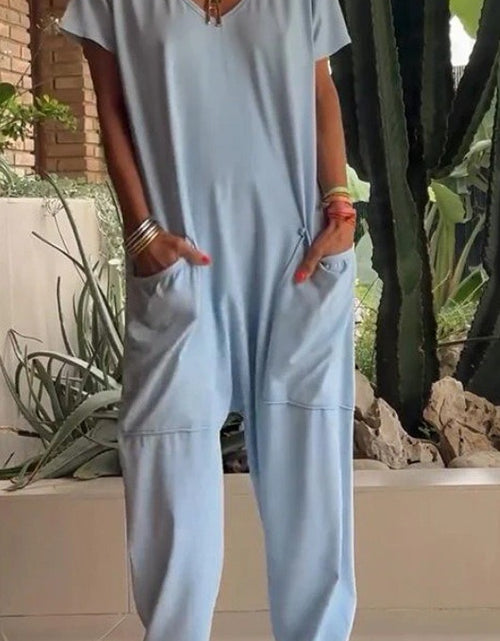 Load image into Gallery viewer, European And American Solid Color And V-neck Oversized Pocket Low-grade Jumpsuit
